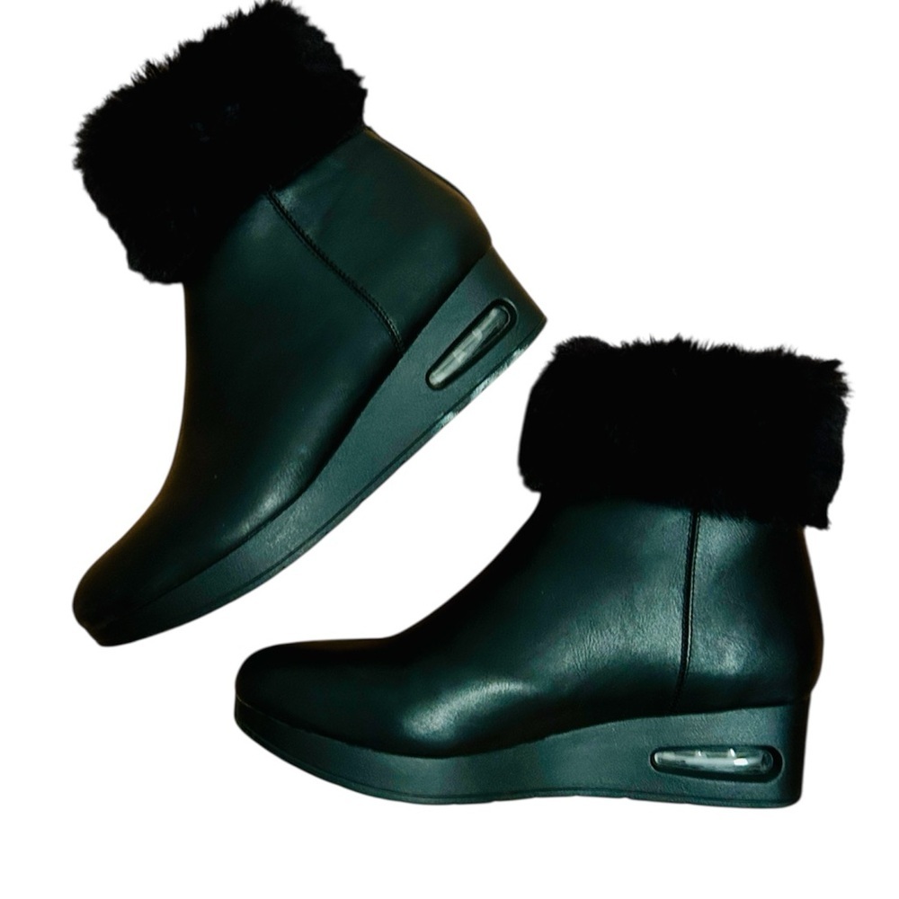 DKNY Abri Black Faux-Fur Wedge Booties Women’s Size 7.5